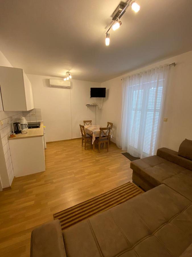 Apartment Coskovic Rosini Buitenkant foto